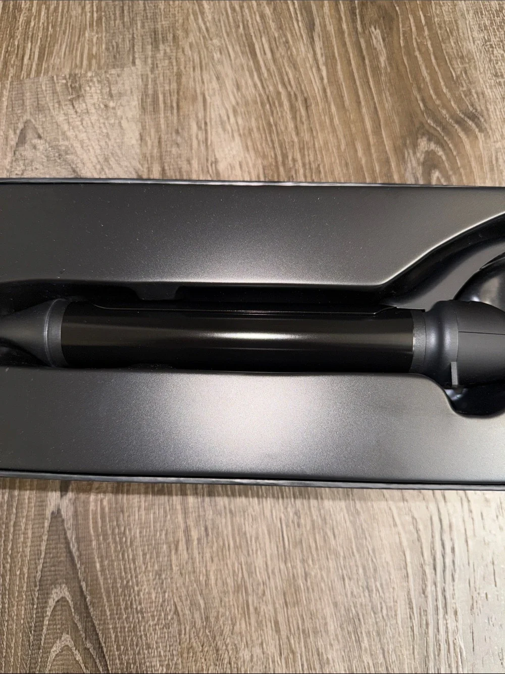 New bio ionic Long Barrel Curling Iron size 1.25”